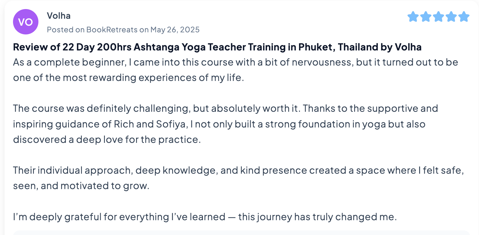 Screenshot of a BookRetreats review by Volha Keen about the 200-hour yoga teacher training