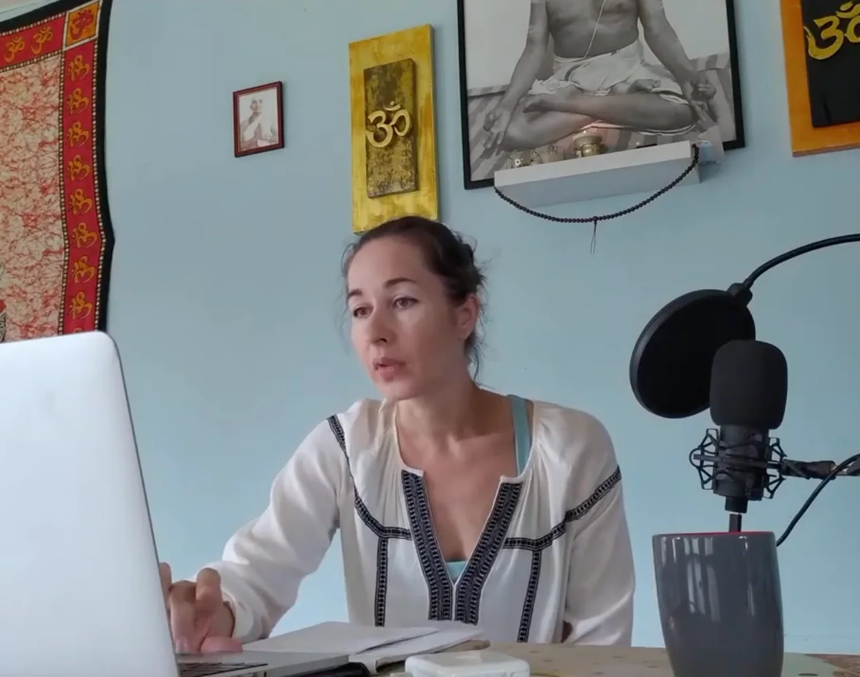 Sofya Linkova teaching online